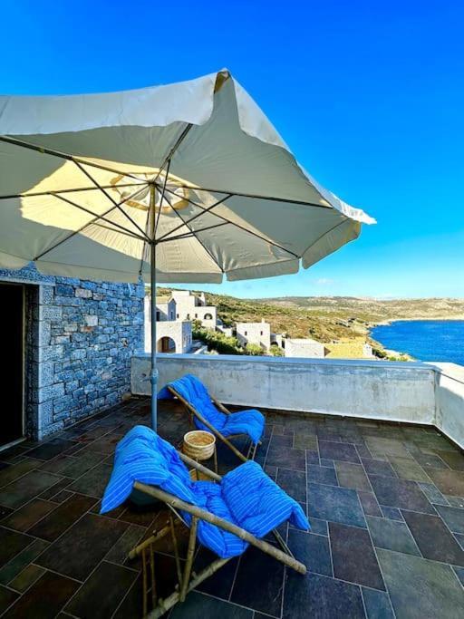 Vila Cozy Cliff Tower W/ Breathtaking Sea Views Agios Georgios Minas Exteriér fotografie