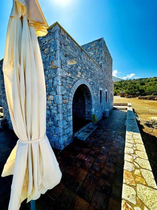 Vila Cozy Cliff Tower W/ Breathtaking Sea Views Agios Georgios Minas Exteriér fotografie