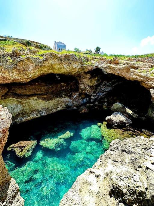 Vila Cozy Cliff Tower W/ Breathtaking Sea Views Agios Georgios Minas Exteriér fotografie