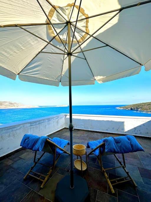 Vila Cozy Cliff Tower W/ Breathtaking Sea Views Agios Georgios Minas Exteriér fotografie